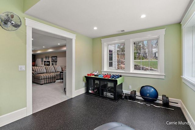 2725 Beechwood Drive SE, Grand Rapids, MI 49506