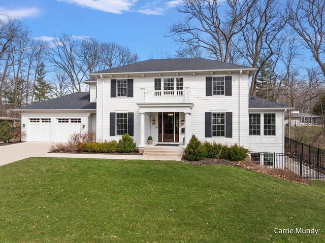 2725 Beechwood Drive SE, Grand Rapids, MI 49506