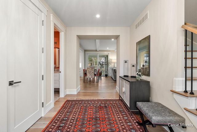 2725 Beechwood Drive SE, Grand Rapids, MI 49506