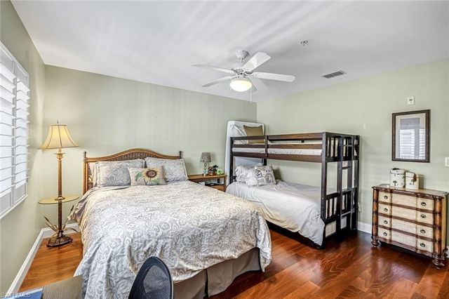 760 Waterford DR 303, Naples, FL 34113