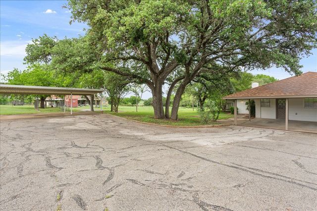 153 Eagle Canyon Drive, China Spring, TX 76633