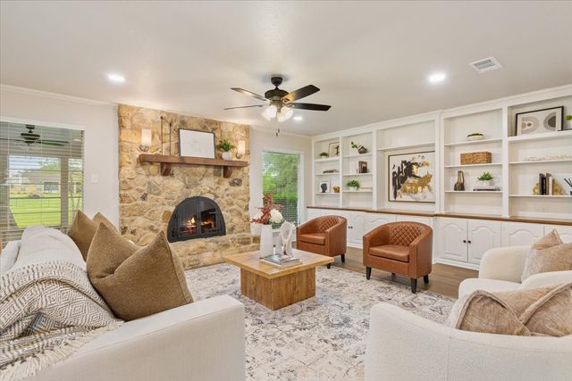 153 Eagle Canyon Drive, China Spring, TX 76633