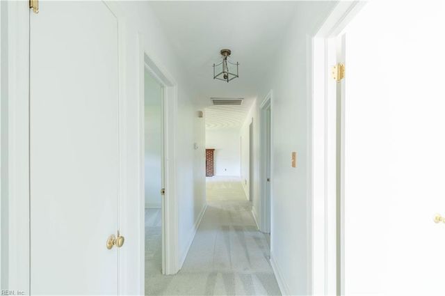 800 Pinecrest RD, Virginia Beach, VA 23464