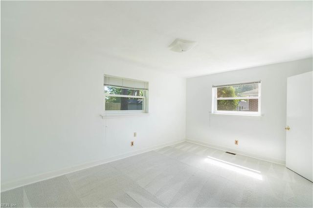 800 Pinecrest RD, Virginia Beach, VA 23464