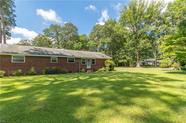 800 Pinecrest RD, Virginia Beach, VA 23464