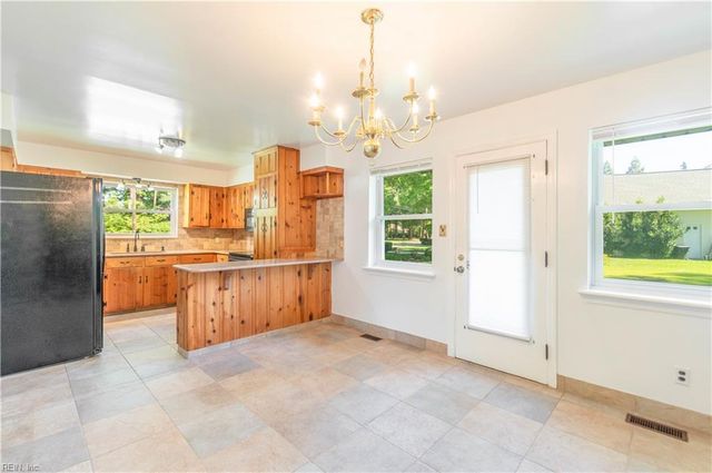 800 Pinecrest RD, Virginia Beach, VA 23464