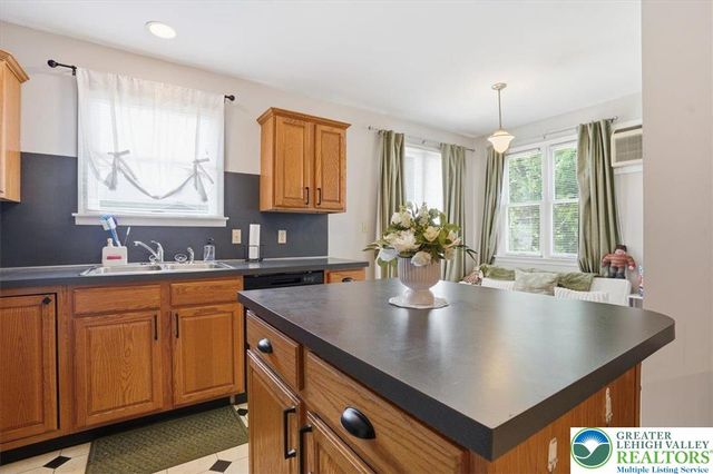 247 West Fairview Street, Bethlehem City, PA 18018
