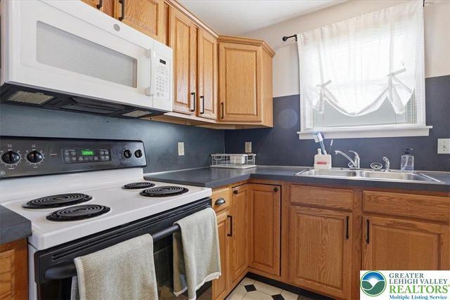 247 West Fairview Street, Bethlehem City, PA 18018