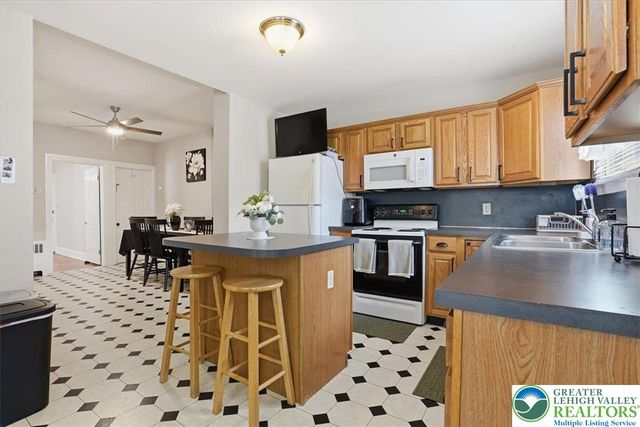247 West Fairview Street, Bethlehem City, PA 18018
