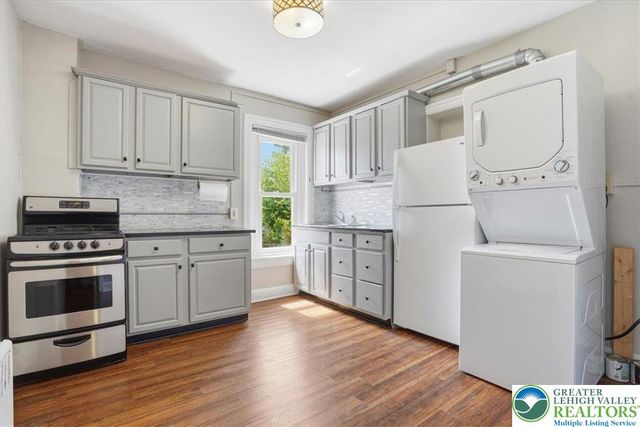 247 West Fairview Street, Bethlehem City, PA 18018