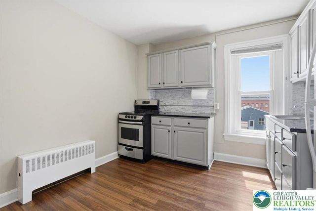 247 West Fairview Street, Bethlehem City, PA 18018