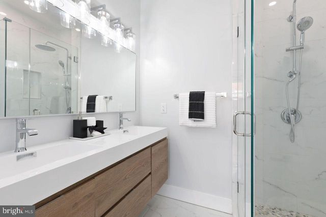 1023 FLORIDA AVE NE, Washington, DC 20002