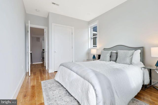 1023 FLORIDA AVE NE, Washington, DC 20002