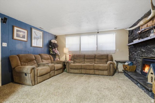 2811 W LASTRADA WAY, Riverton, UT 84065