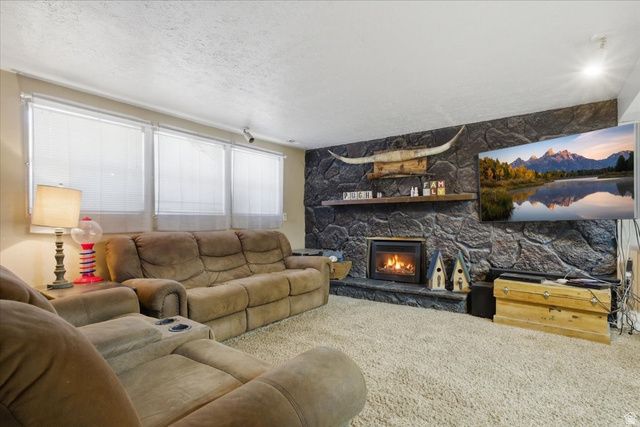 2811 W LASTRADA WAY, Riverton, UT 84065