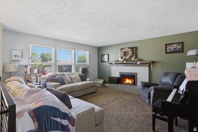 2811 W LASTRADA WAY, Riverton, UT 84065