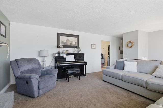 2811 W LASTRADA WAY, Riverton, UT 84065