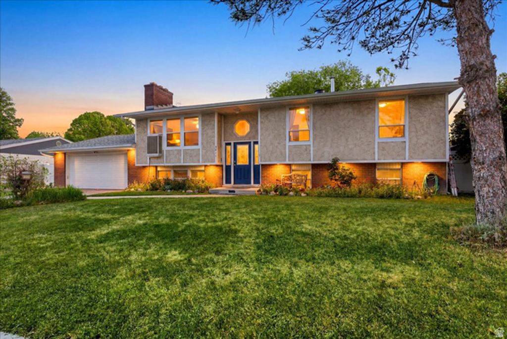 2811 W LASTRADA WAY, Riverton, UT 84065