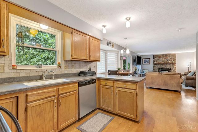 2352 Neeb Road, Green Twp, OH 45233