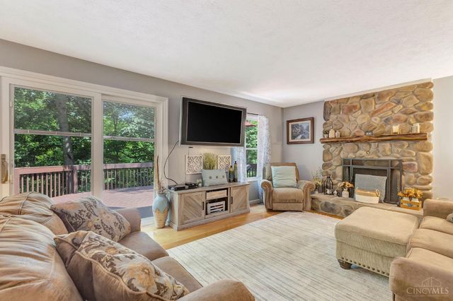 2352 Neeb Road, Green Twp, OH 45233