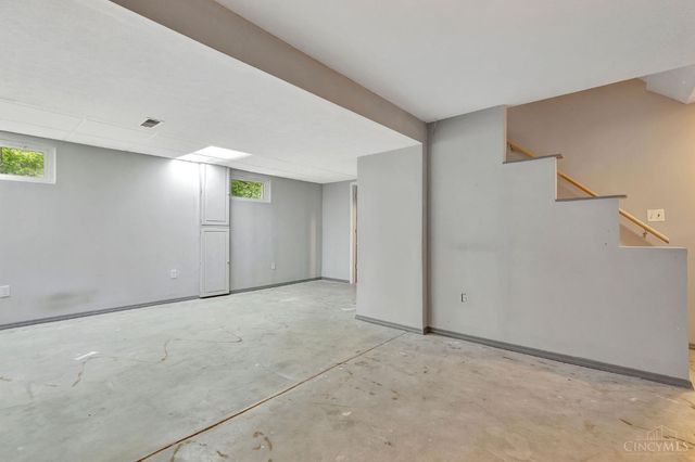 2352 Neeb Road, Green Twp, OH 45233