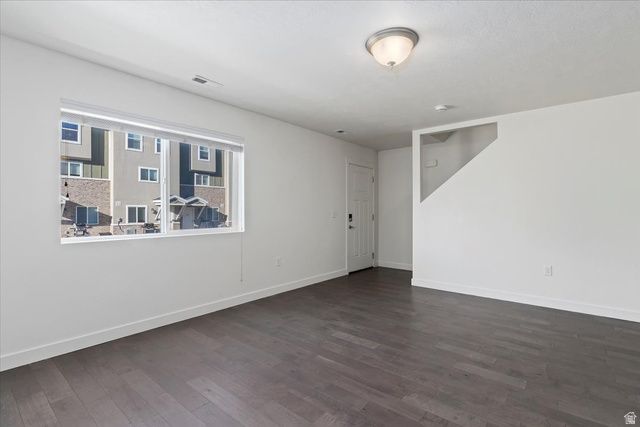 643 N 160 E, Vineyard, UT 84059