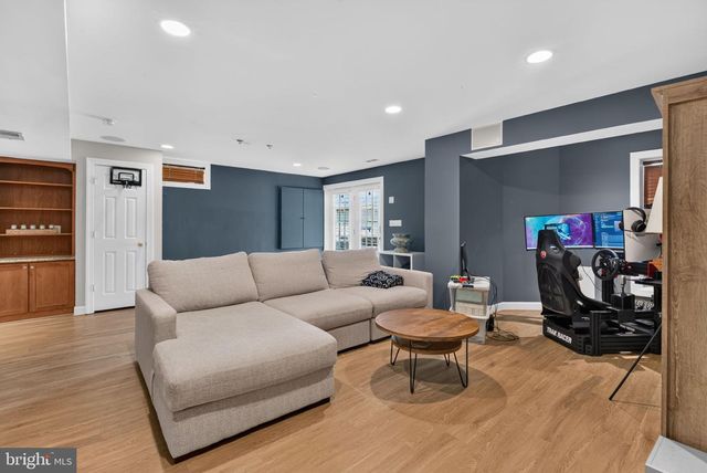 973 MAIN ST, Gaithersburg, MD 20878