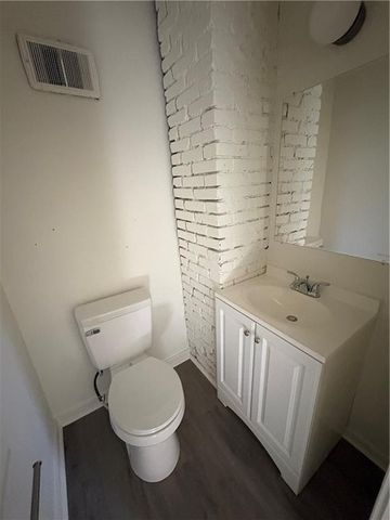 830 Reynolds Avenue, Kansas City, KS 66101