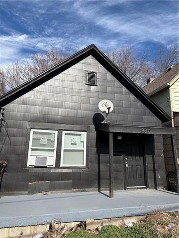830 Reynolds Avenue, Kansas City, KS 66101