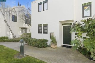 55 Mozden Ln, Pleasant Hill, CA 94523