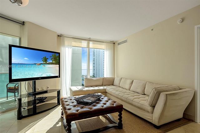 150 Sunny Isles Blvd 1-1006, Sunny Isles Beach, FL 33160