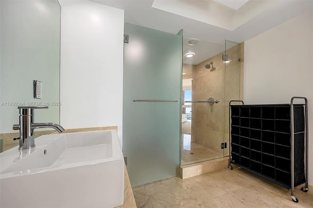 150 Sunny Isles Blvd 1-1006, Sunny Isles Beach, FL 33160