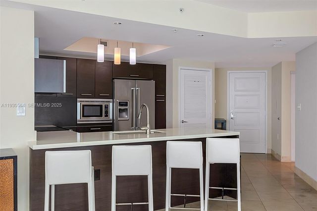 150 Sunny Isles Blvd 1-1006, Sunny Isles Beach, FL 33160