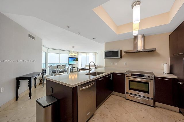 150 Sunny Isles Blvd 1-1006, Sunny Isles Beach, FL 33160