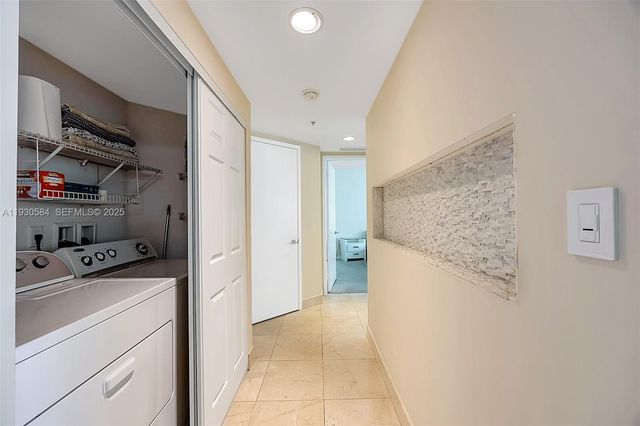 150 Sunny Isles Blvd 1-1006, Sunny Isles Beach, FL 33160