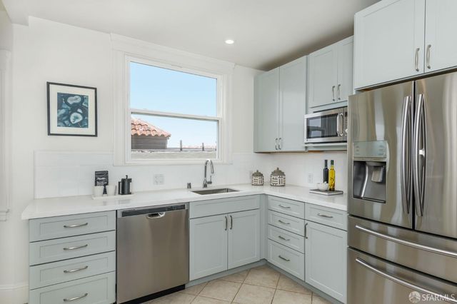 110 Pinehurst Way, San Francisco, CA 94112