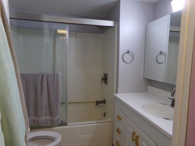 4215 Meadow View Drive, Boynton Beach, FL 33436