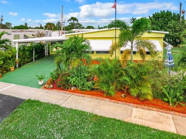 4215 Meadow View Drive, Boynton Beach, FL 33436