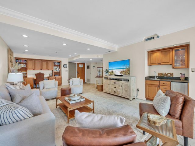 100 Gulf Shore Drive UNIT 403, Destin, FL 32541