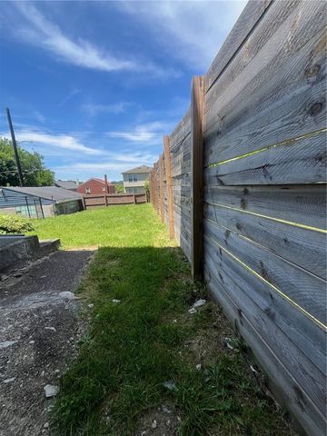 223 E 14th Ave, Homestead, PA 15120