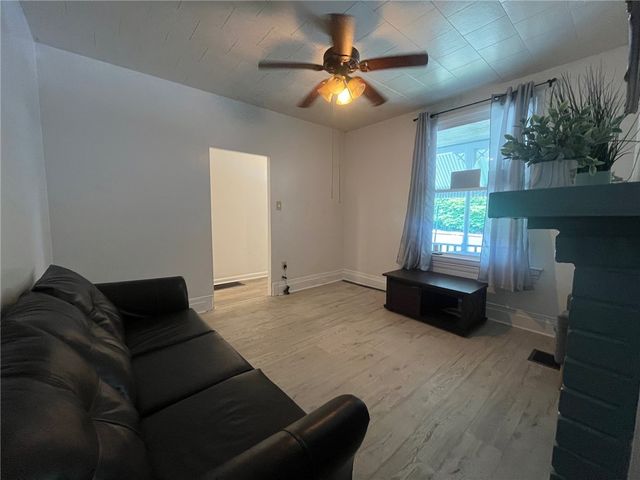 223 E 14th Ave, Homestead, PA 15120