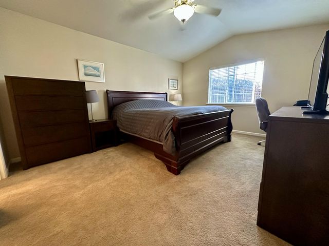 135 Meadow Slope Drive, Talent, OR 97540