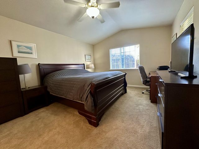 135 Meadow Slope Drive, Talent, OR 97540