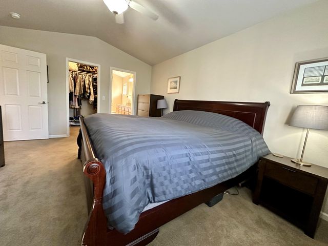 135 Meadow Slope Drive, Talent, OR 97540