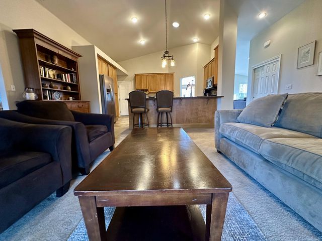 135 Meadow Slope Drive, Talent, OR 97540