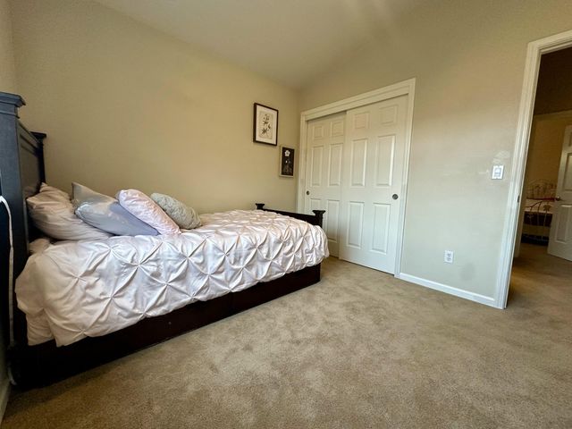 135 Meadow Slope Drive, Talent, OR 97540