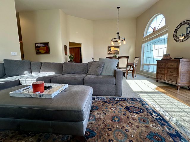 135 Meadow Slope Drive, Talent, OR 97540