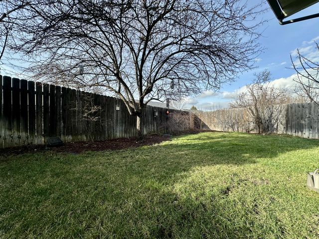 135 Meadow Slope Drive, Talent, OR 97540