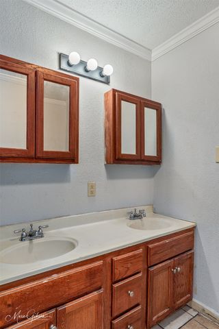 608 Kelly Street, Bossier City, LA 71111