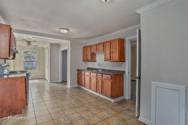 608 Kelly Street, Bossier City, LA 71111